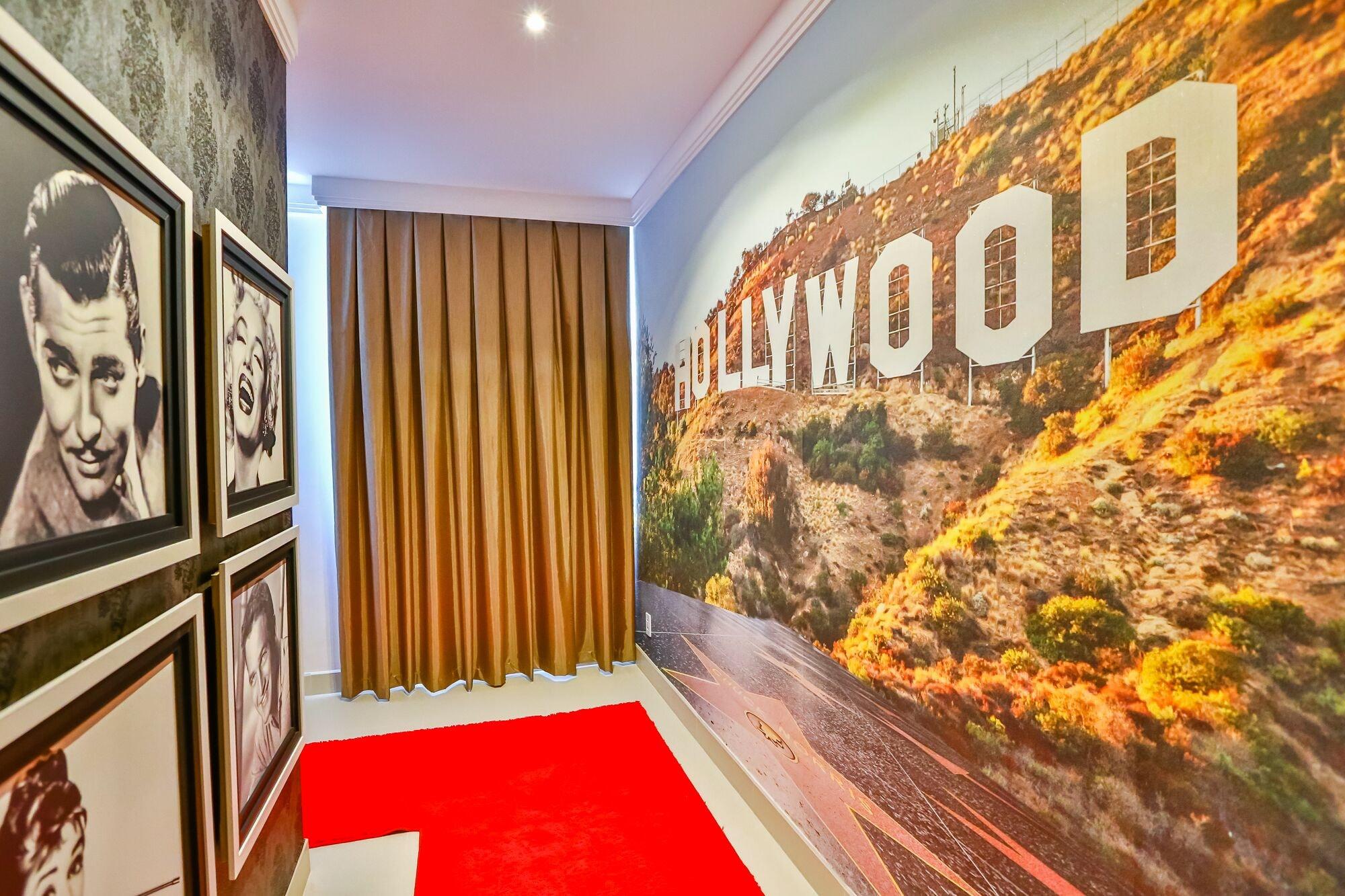 Golden Lis Hotel Boutique Goiânia Εξωτερικό φωτογραφία The interior of the Hollywood Museum