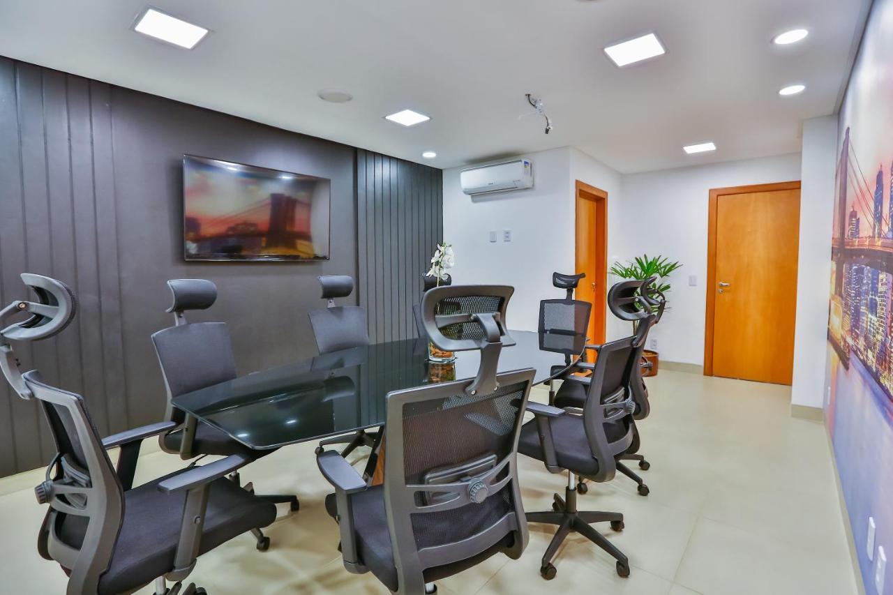Golden Lis Hotel Boutique Goiânia Εξωτερικό φωτογραφία Meeting room at the headquarters of the company in São Paulo